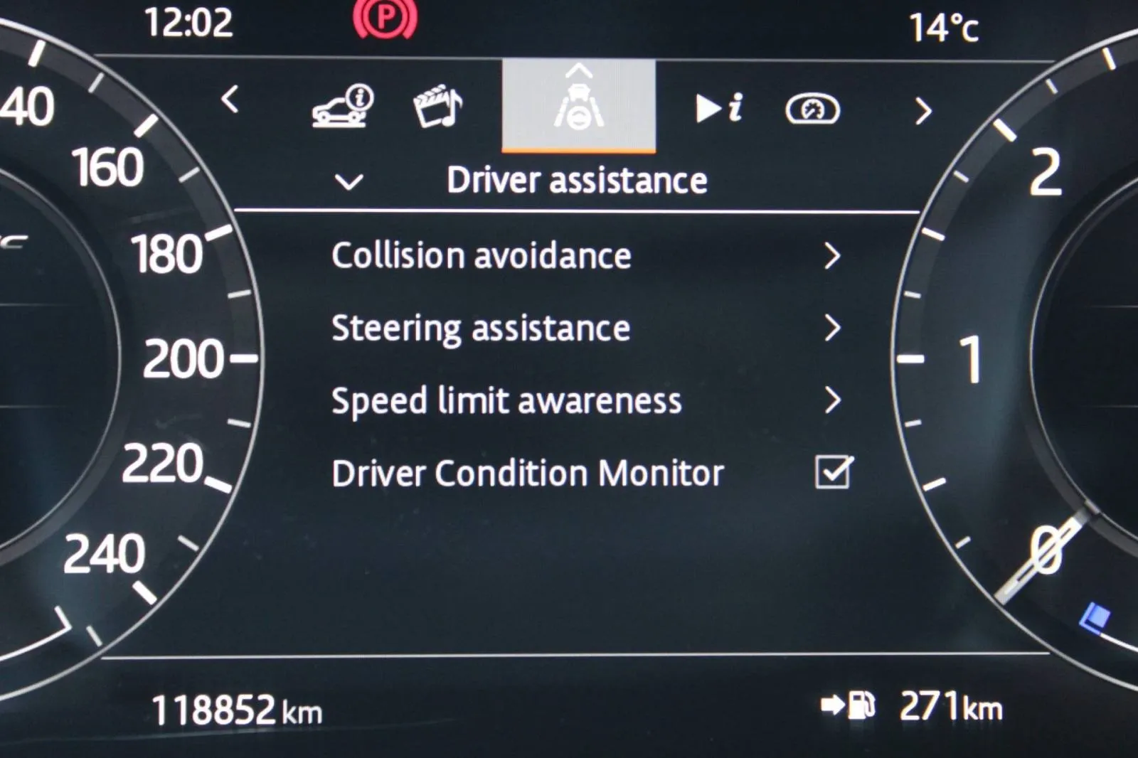 land rover range rover velar 2.0d automatik *led, navigacija, kamera* - slika 24