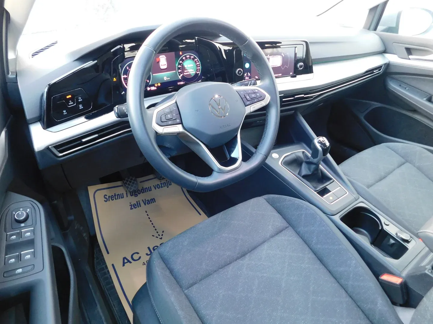 11659 volkswagen golf 2.0 tdi life - slika 8