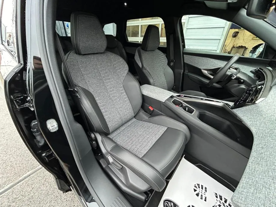 peugeot 5008 allure hybrid - 2025 - novi model - 15.000km - reg 1 god! - slika 9