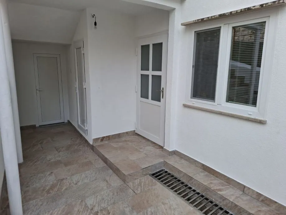 stan: postira, 99.00 m2, prizemlje sa vrtom i parkirnim mjestom - slika 6