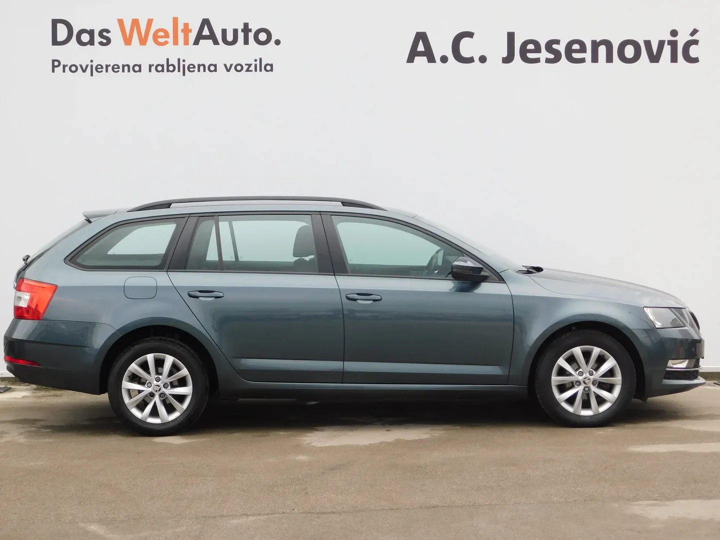 06568 škoda octavia combi style 1.6 tdi dsg - slika 4