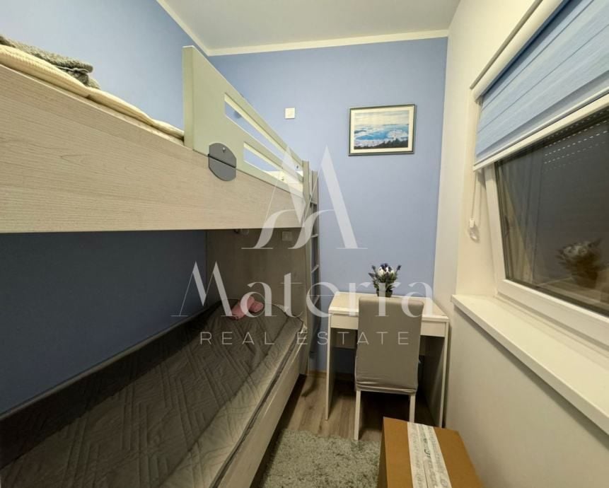 tribunj/centar, kuća sa 3 stana + poslovni prostor (prodaja) - slika 9