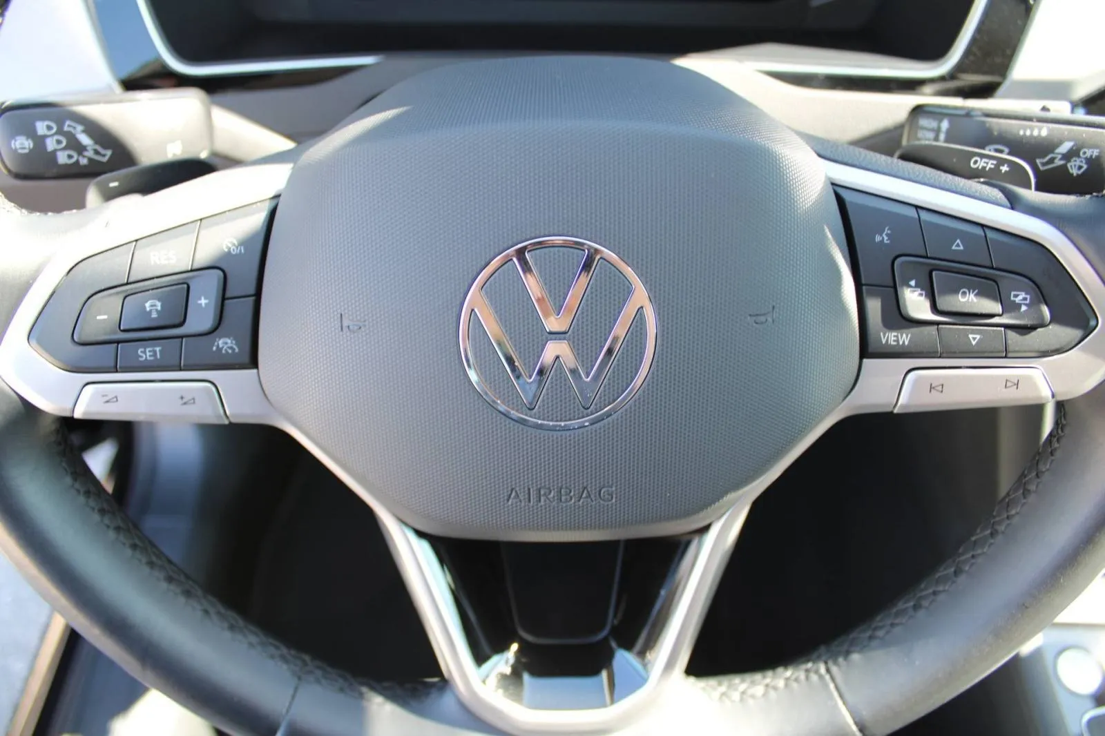 vw passat 2.0 tdi dsg *led, navigacija, kamera* - slika 16