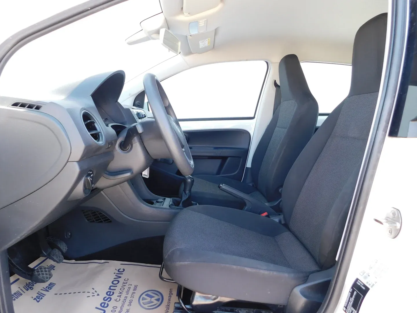 08734 volkswagen up! 1.0 - slika 7