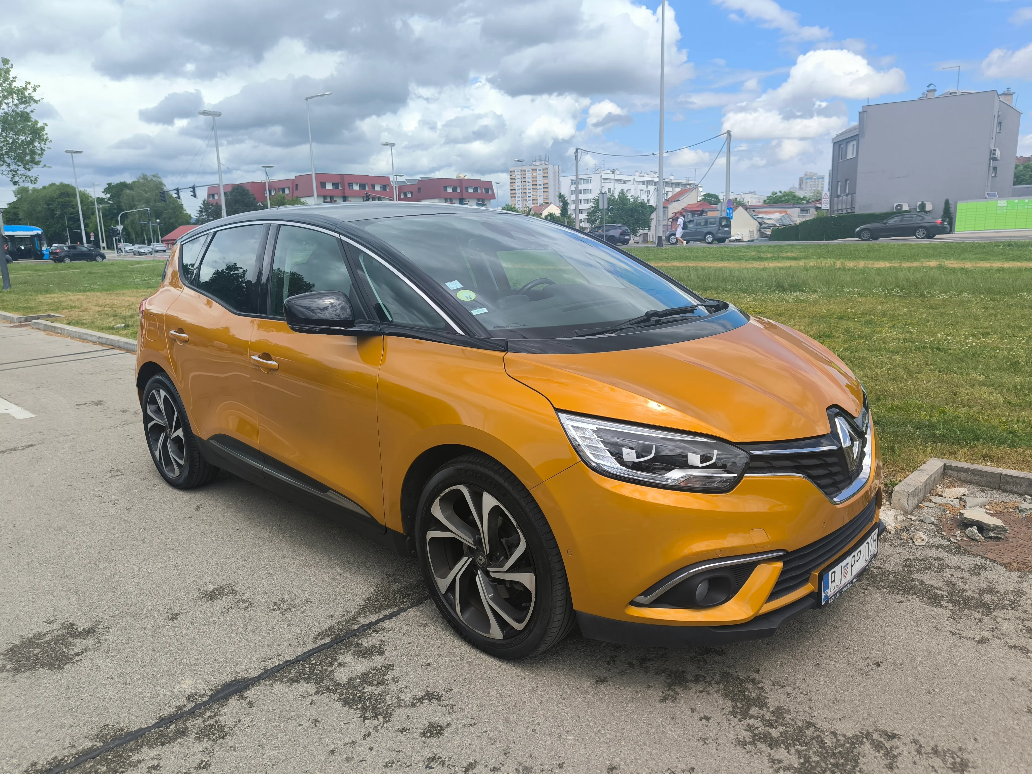 renault scenic dci 120 ,intens, full led, kamera, top stanje - slika 5