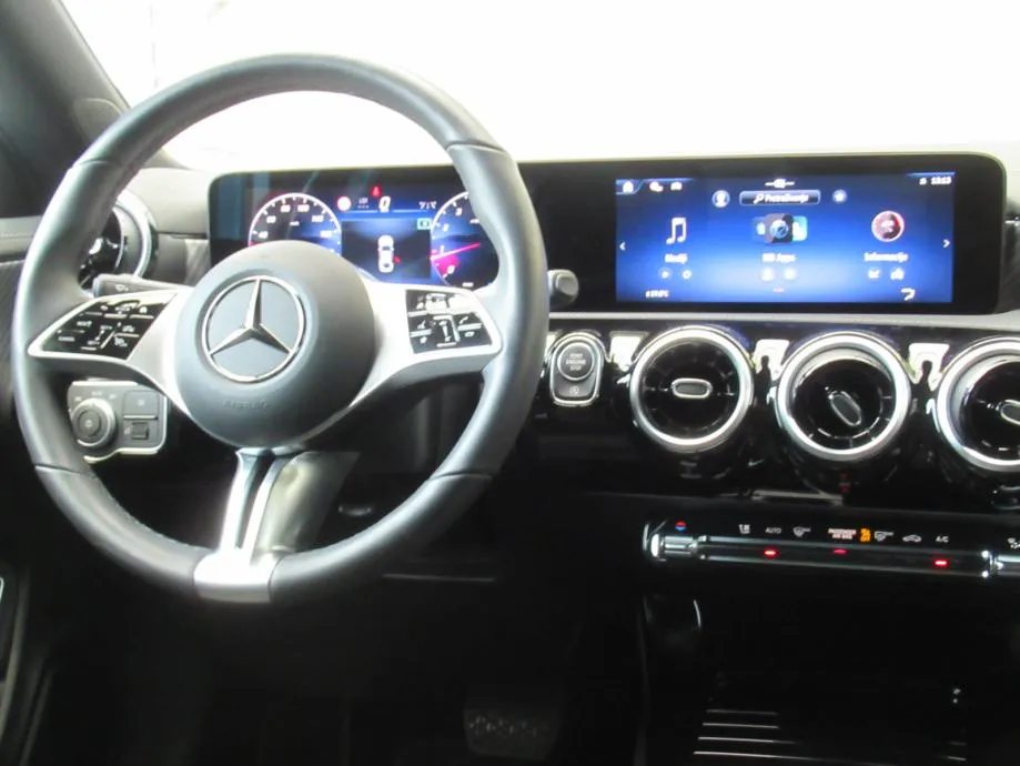 mercedes-benz cla 180 progressive - slika 8