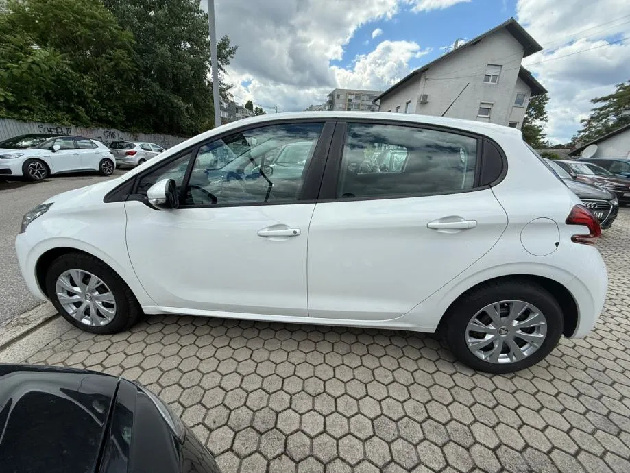 peugeot 208 1,5 bluehdi, navi, klima, tempomat, 4x garancija!!! - slika 3
