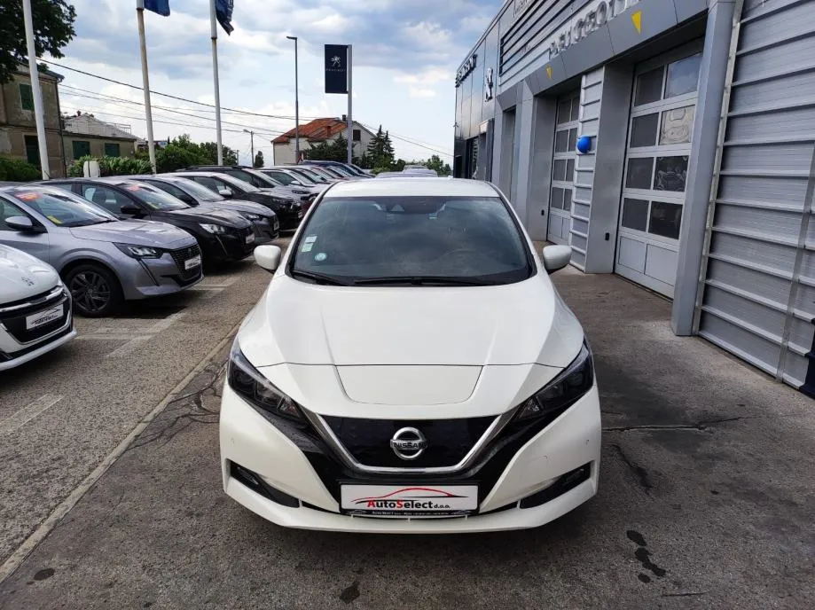 nissan leaf leaf elektro - 2018 - 100.000km - navi - full - reg 1 god! - slika 2