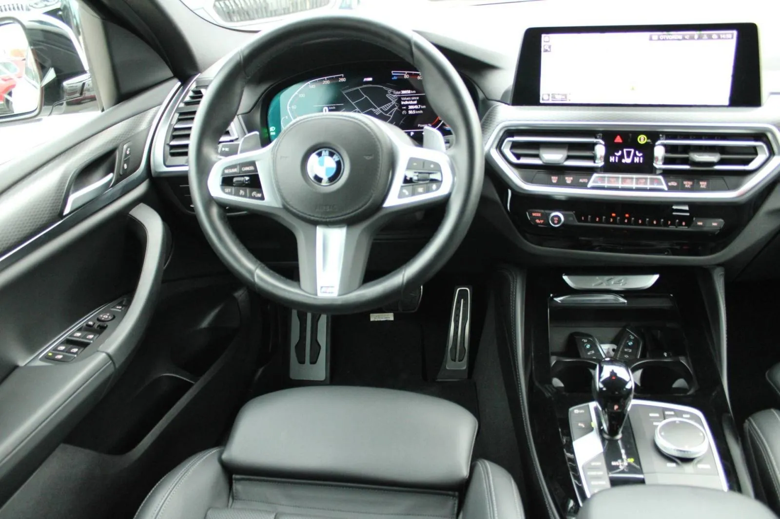 bmw x4 20d xdrive automatik m-paket *led, navigacija, kamera* - slika 17