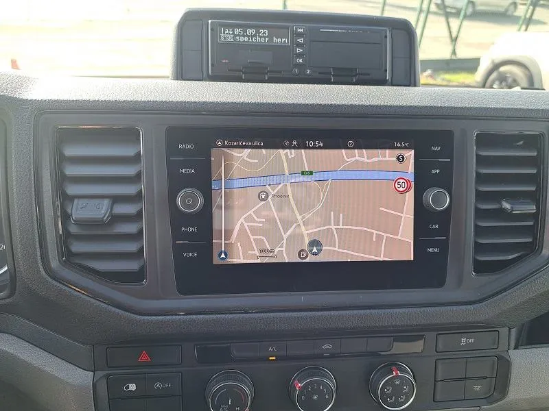 volkswagen crafter 2.0 tdi*177ks*klima*navigacija*kuka za vuču* - slika 19