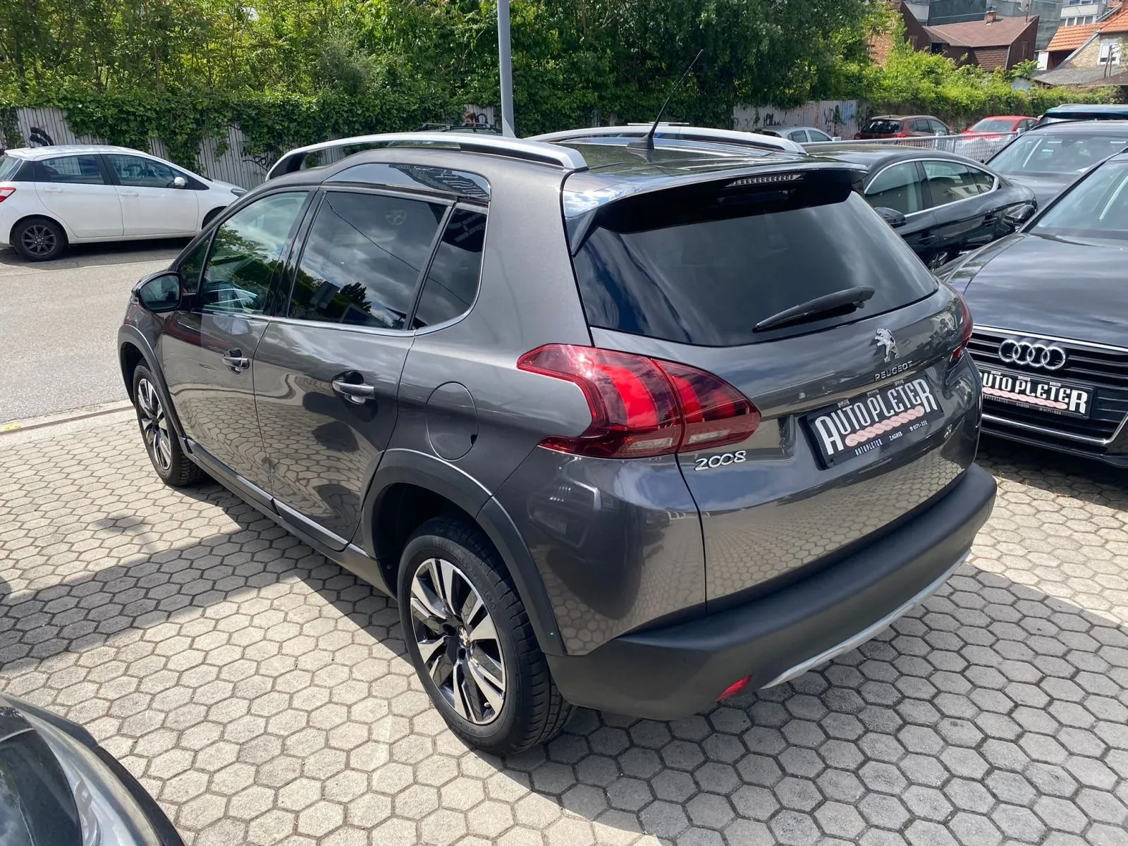peugeot 2008 1,2 puretech automatik, navi, tempomat, 4x garancija!!! - slika 7