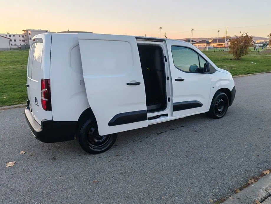 citroen berlingo, 2019 god, 260000km kartice 24/36 rata, 2019 god. - slika 8