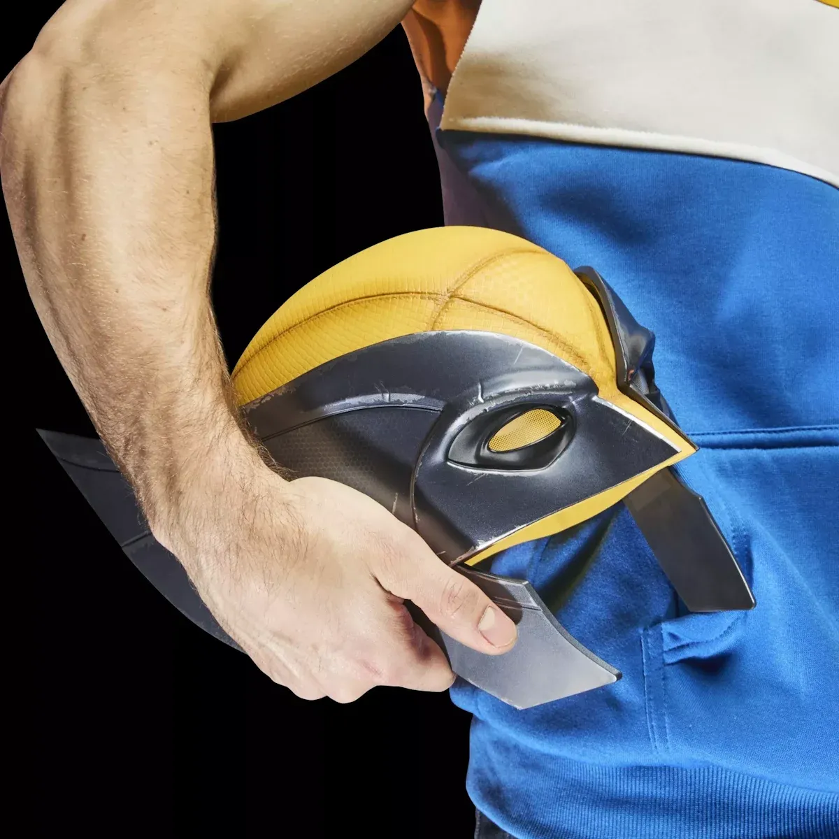 marvel legends series – wolverine premium roleplay mask - slika 6