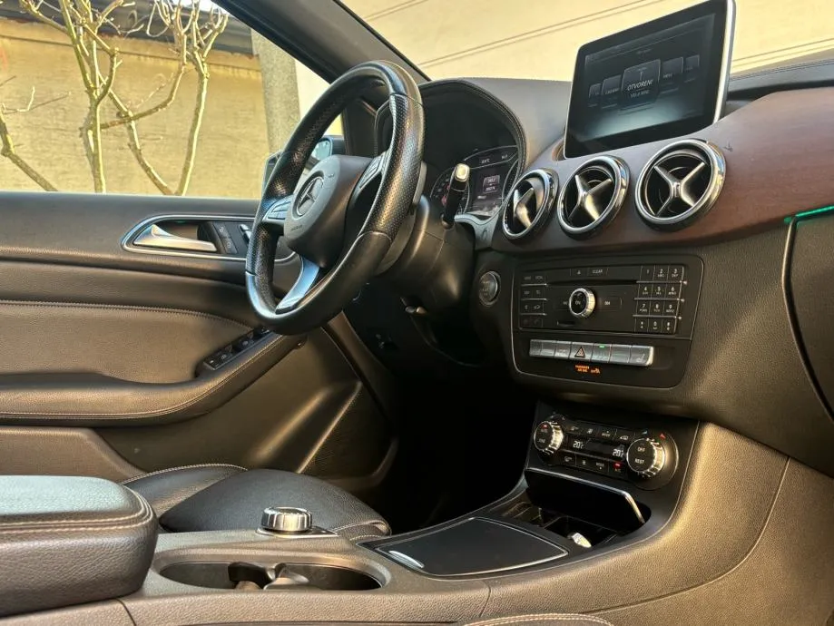mercedes-benz b180 cdi automatik urban-sport - slika 16