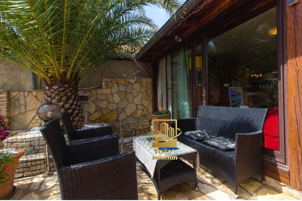otok murter, uz more- 1. red- uhodani hotel sa tri zvjezdice 850 m2!!! - slika 14
