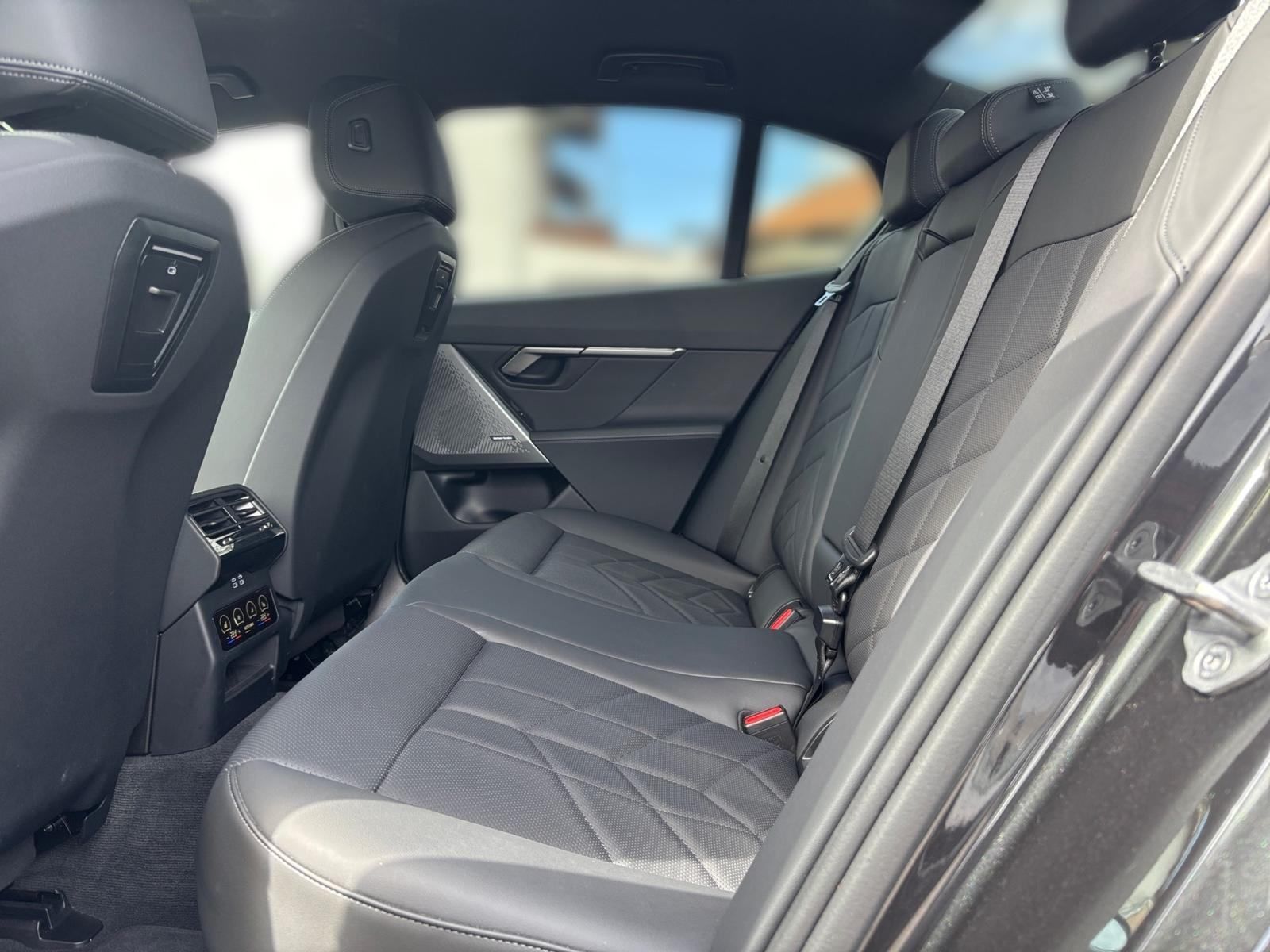 bmw serija 5 520d xdrive m sport - slika 5