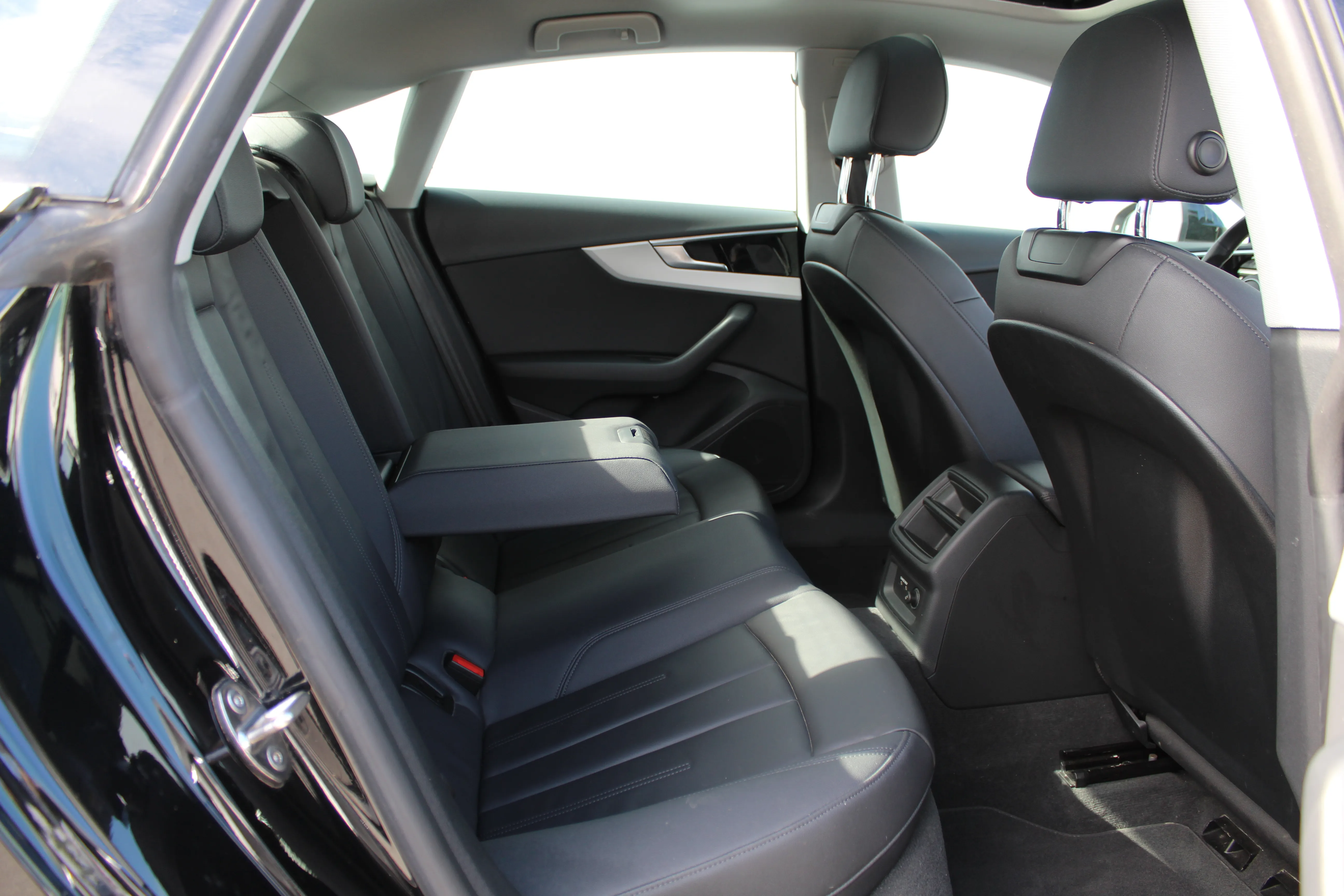 13231 audi a5 sb 35tdi s tr advanced - slika 12