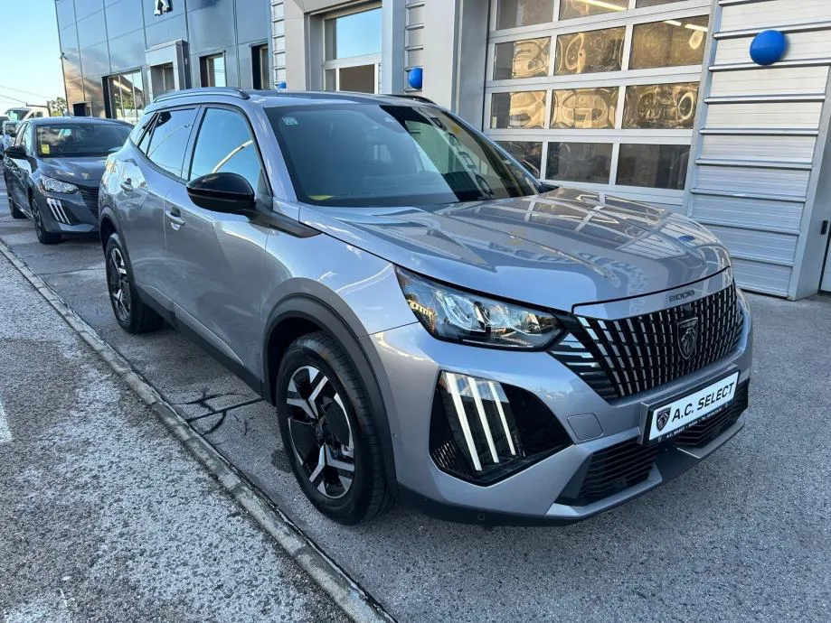 peugeot 2008 allure - 2025 - 12.000km - zimske gume + reg 1 god !!! - slika 2