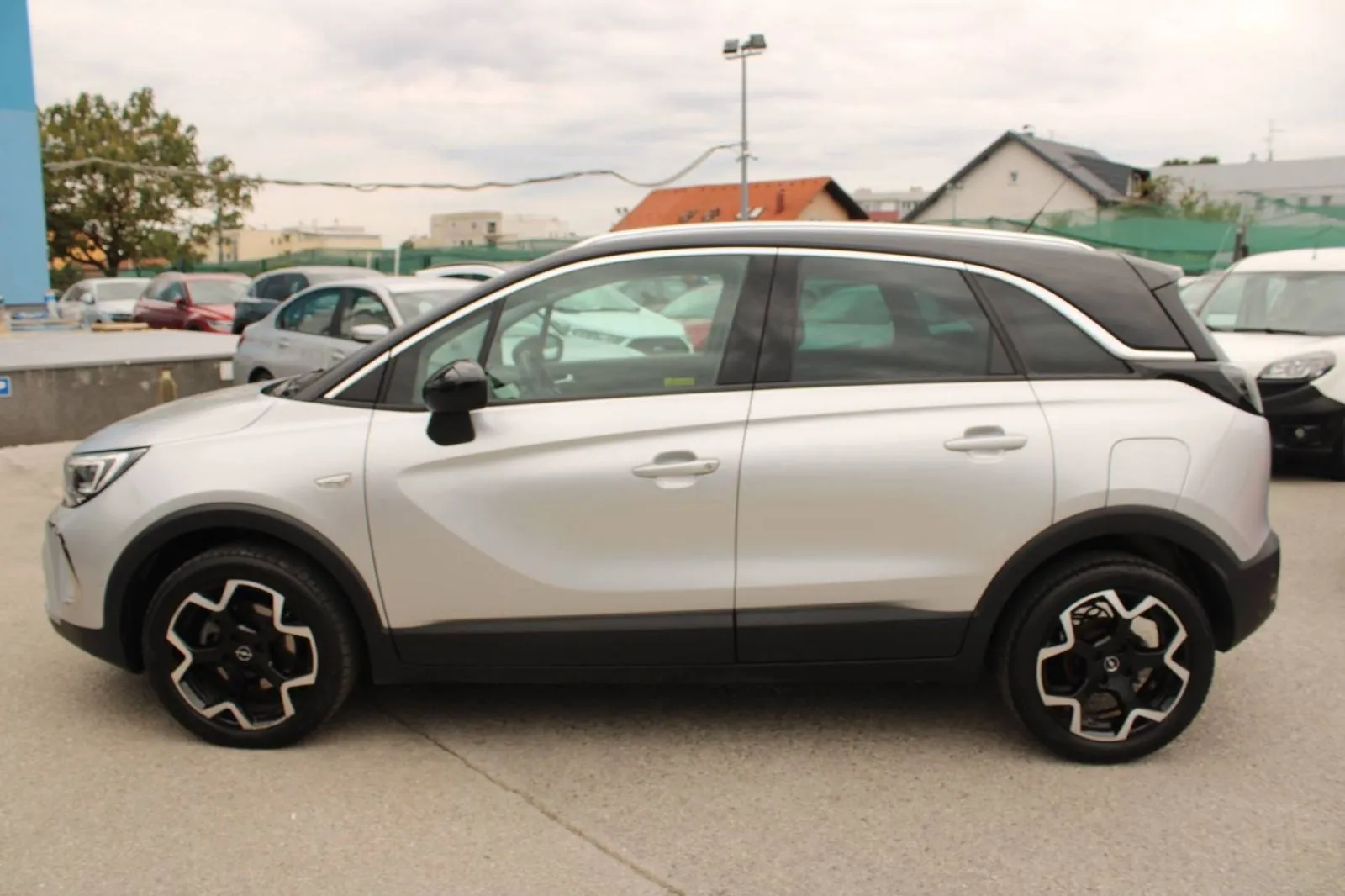 opel crossland 1.2 turbo ultimate *led,navigacija,kamera* - slika 8