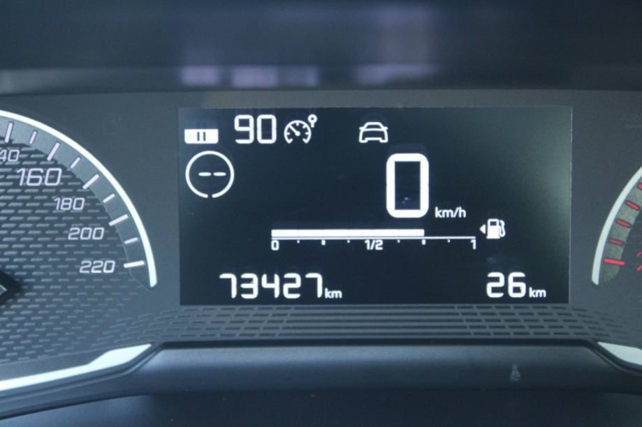 peugeot 208 1.5 hdi - slika 18