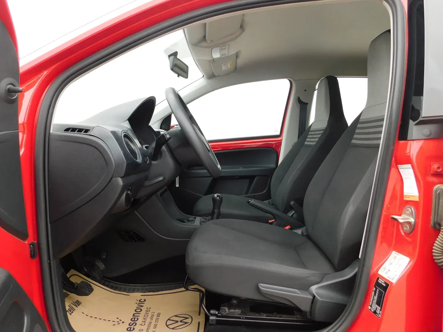 06437 volkswagen up! move up! 1.0 - slika 7