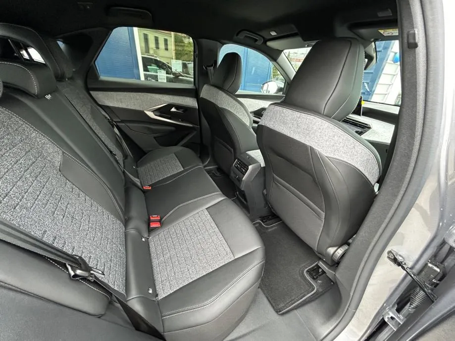peugeot 3008 allure hybrid 145 e-dcs6 -- gratis registracija!! - slika 11