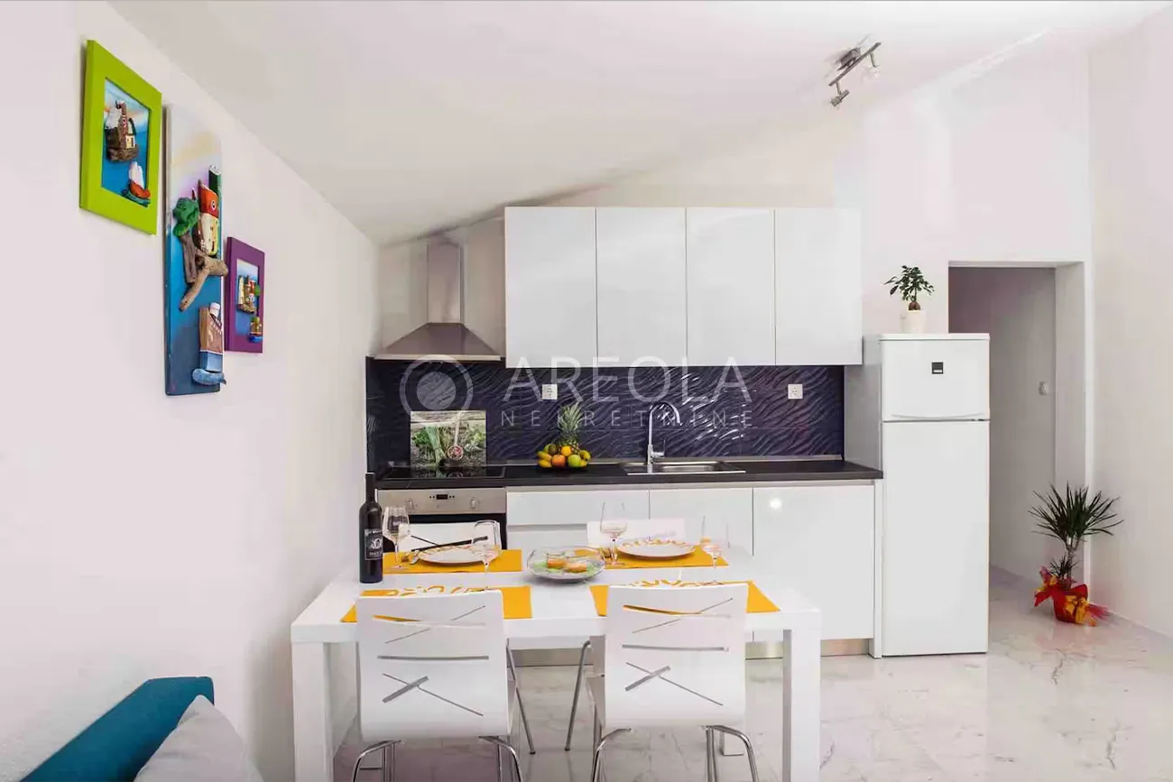 KAŠTEL NOVI - Dvosoban stan, 60 m2 (Slobodno do ljetne sezone) - Kaštel Novi, Kaštela