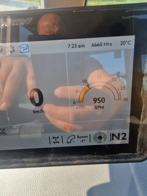 teleskopski utovarivač jcb - slika 2