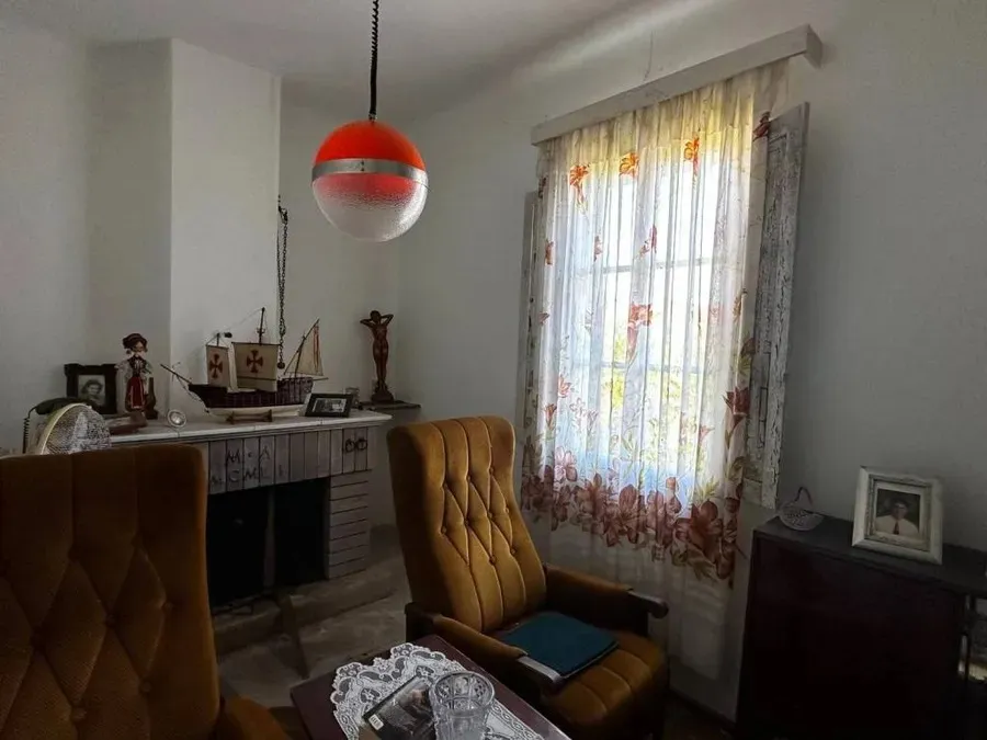 stan na prodaju - blato - slika 13