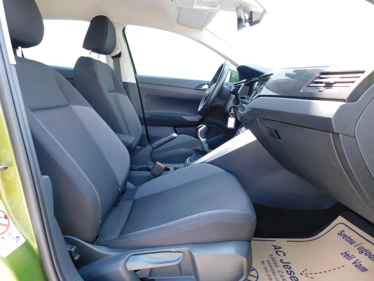 10845 volkswagen taigo 1.0 tsi life - slika 11
