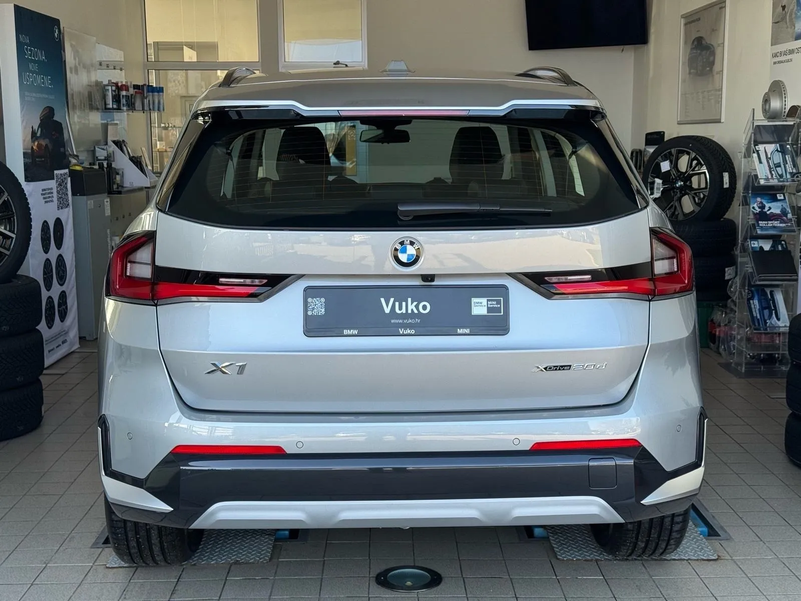bmw x1 xdrive20d automatik x line - slika 6