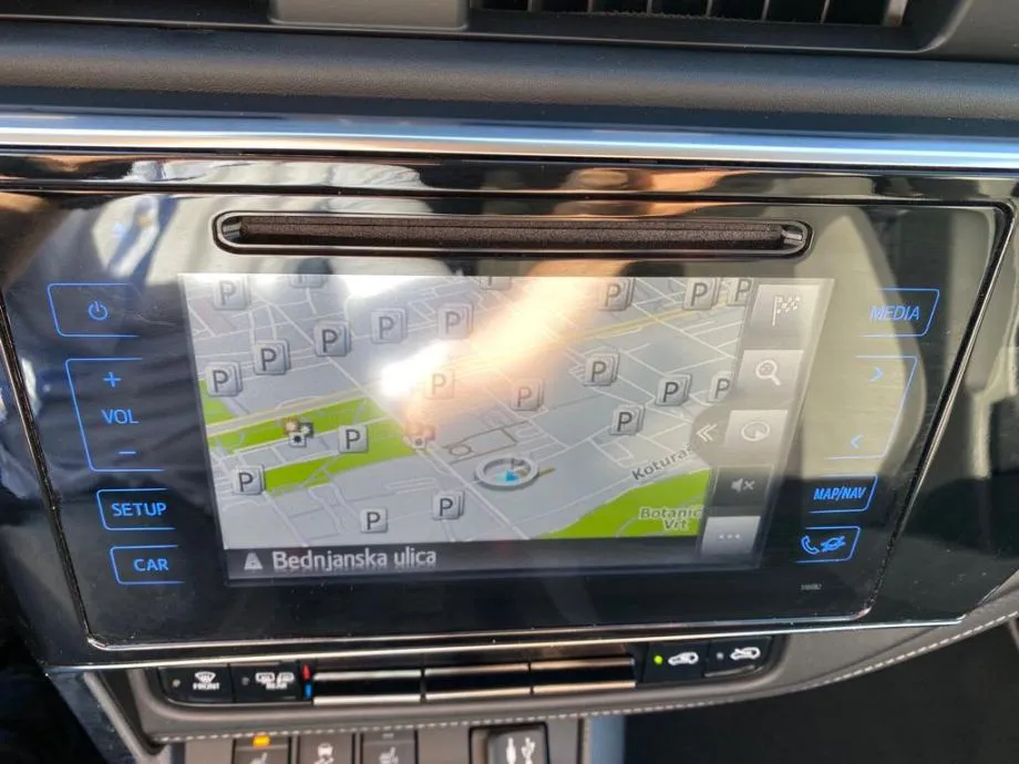 toyota auris touring 1,8 hybrid, navi, tempomat, 4x garancija!!! - slika 18