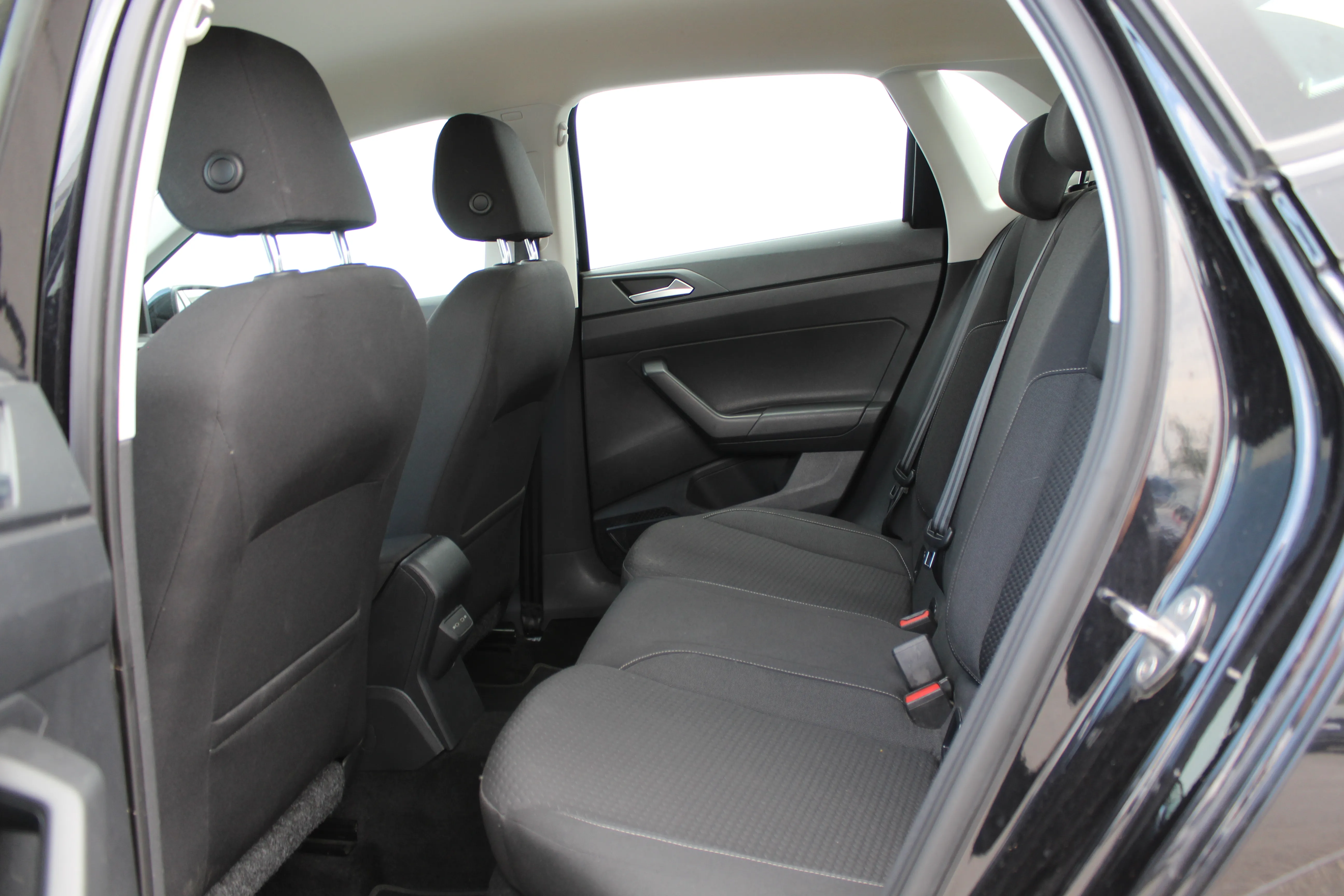 13169 volkswagen polo 1.0 tsi comfortline - slika 8