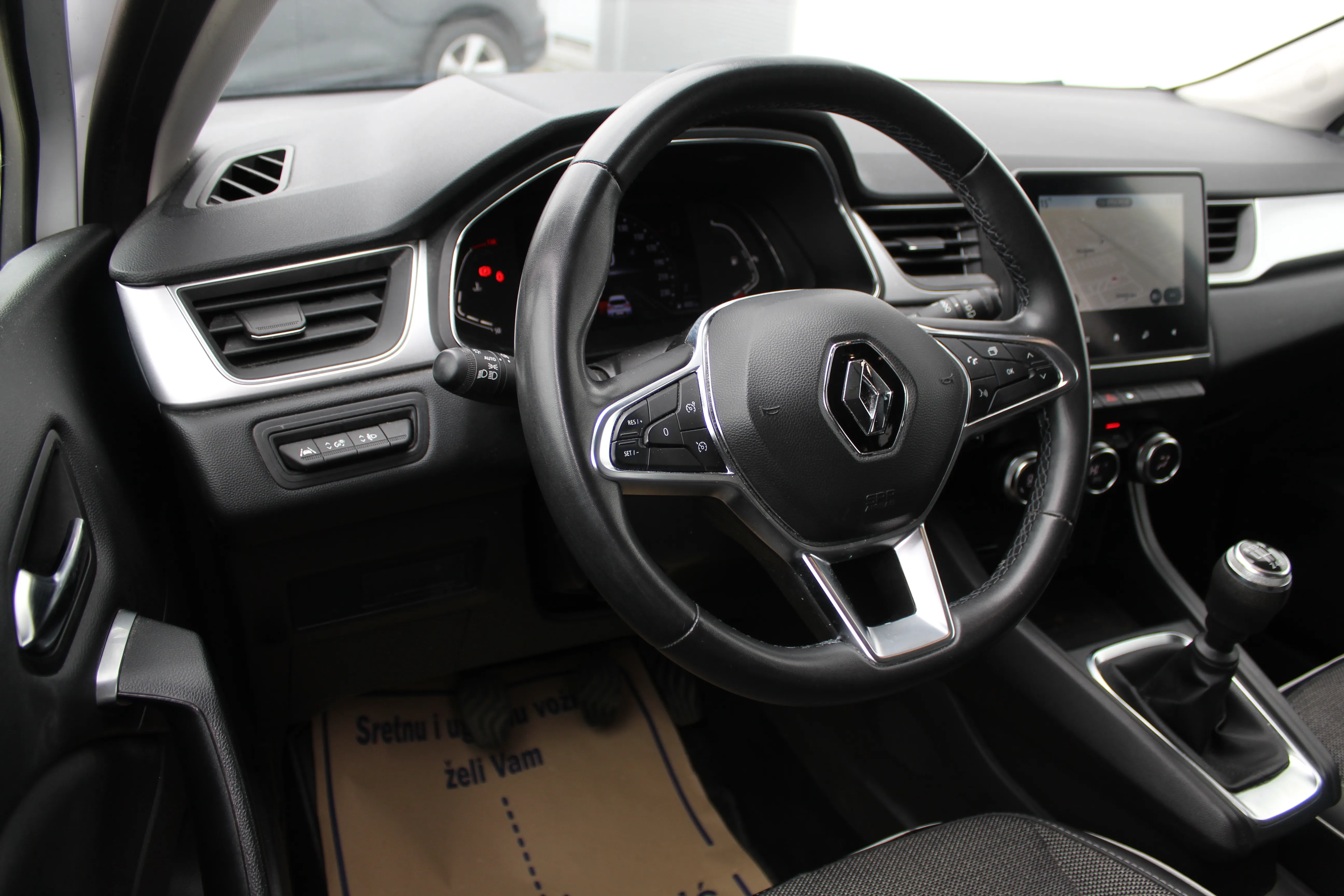13108 renault captur tce 90 intens - slika 9