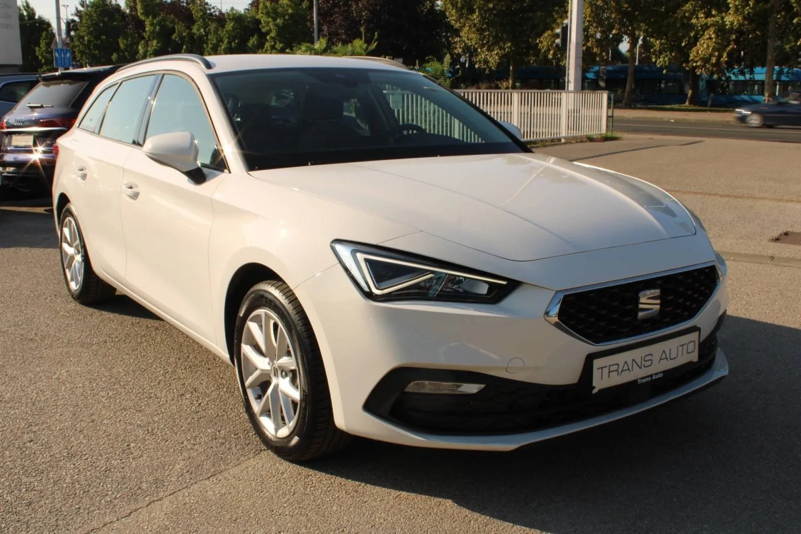 seat leon st 2.0 tdi dsg 150ks *led, navigacija, kamera* - slika 3