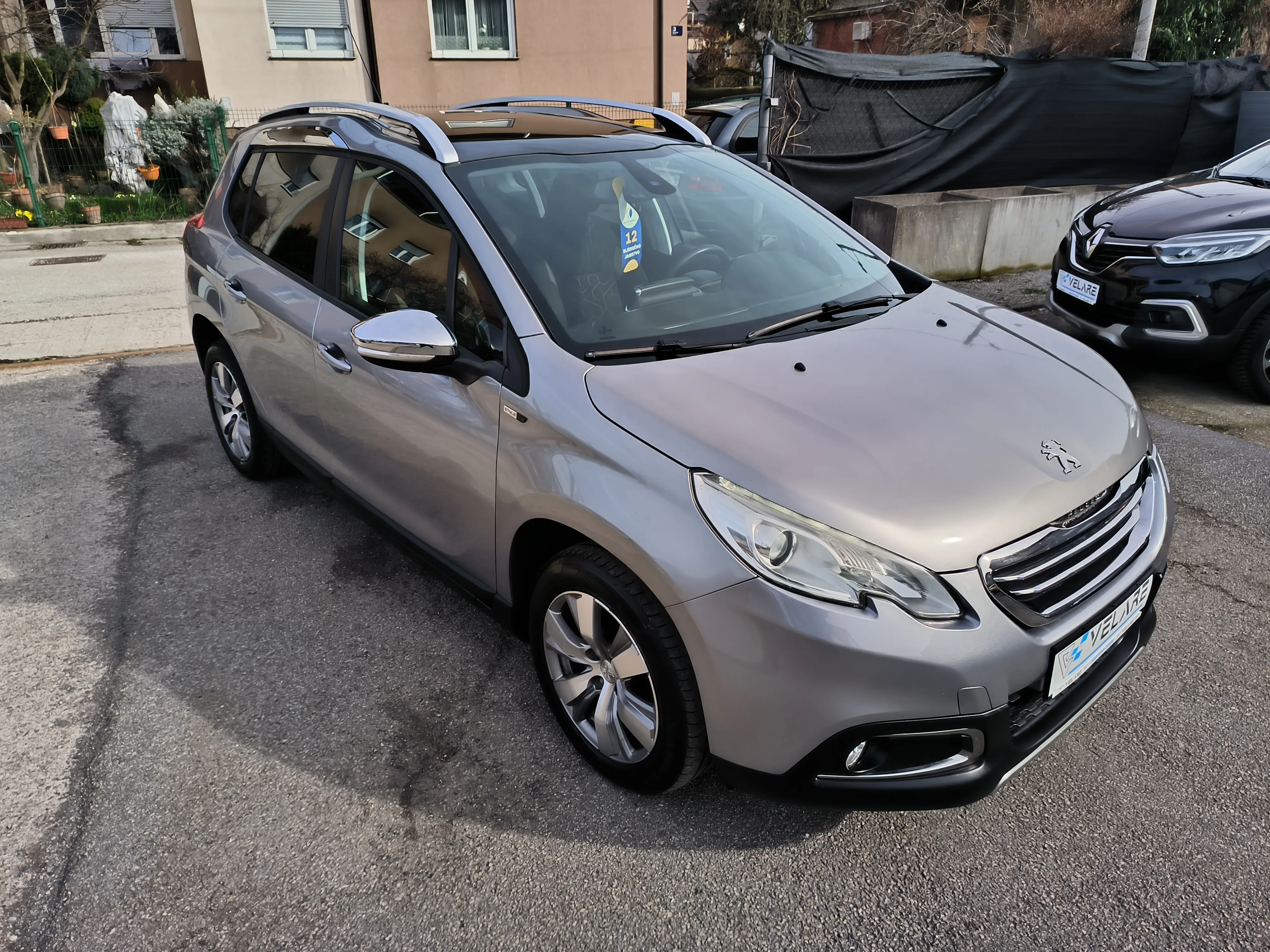 peugeot 2008 1,6 e-hdi style, v. servis, servisna, jamstvo, reg. 1 god - slika 4