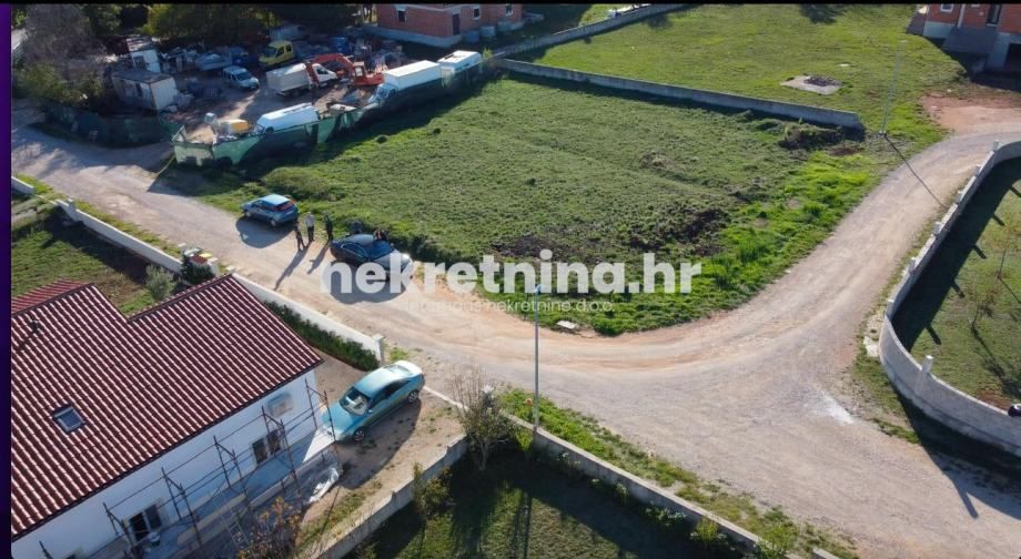 Prodaja - Građevinsko zemljište - Santelezi - Labin - 1007m2