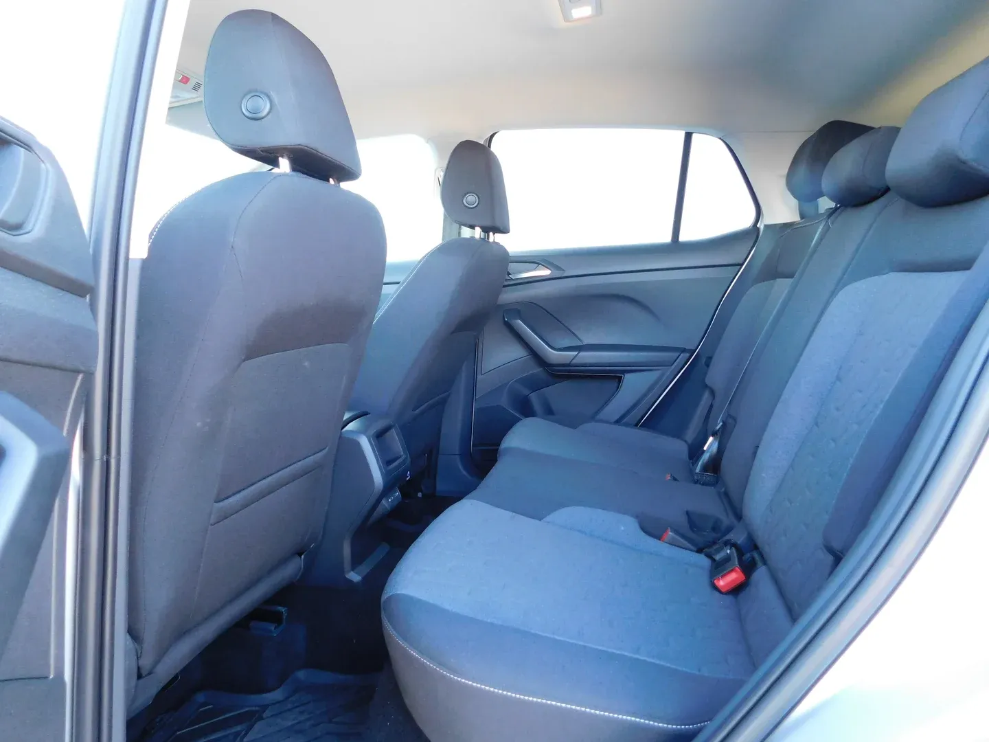 12864 volkswagen t-cross 1.0 tsi dsg life plus - slika 11