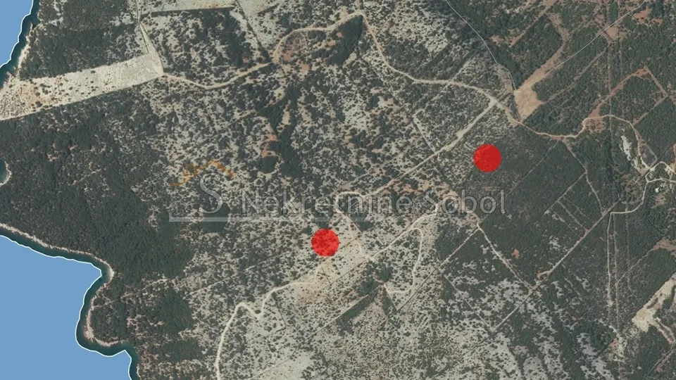 6 parcela koje se prodaju zajedno, jedna parcela prvi red do mora. - slika 2
