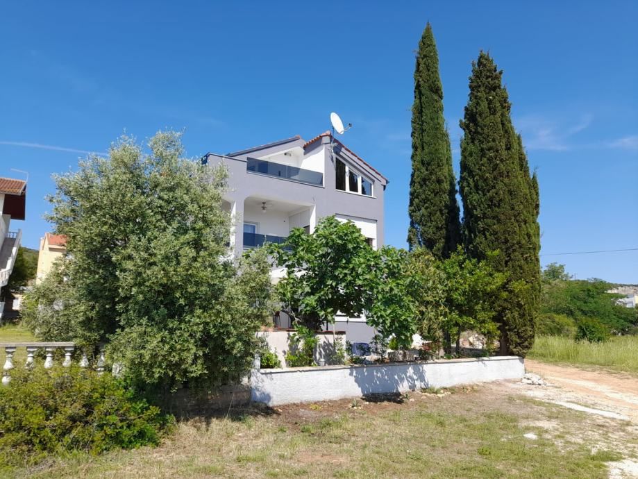 sveti petar na moru,renovirana kuća,3 apartmana(195m2)50 metara more - slika 19