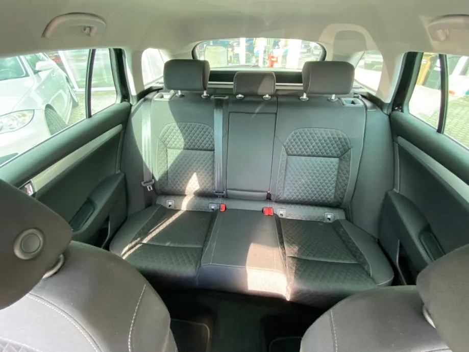 škoda superb combi 1,4 tsi plug-in hybrid executive dsg 4xgarancije - slika 26