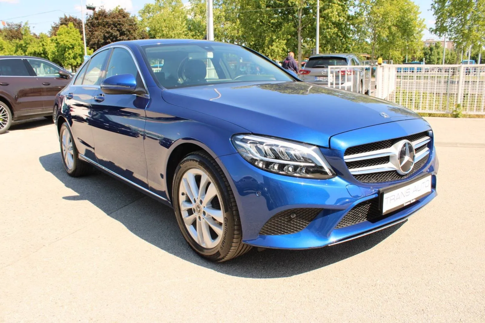 mercedes-benz klasa c 180d *led, navigacija, kamera* - slika 3