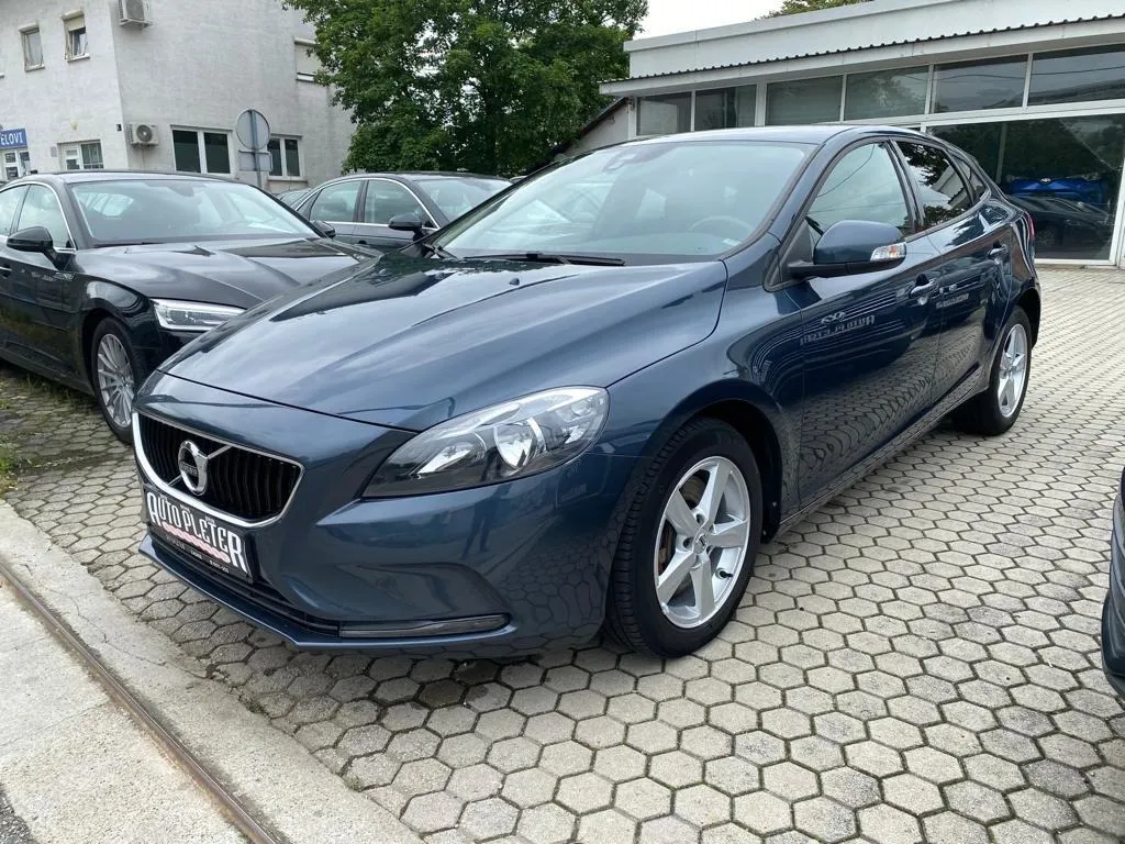 Volvo V40 D3 KINETIC AUTOMATIK, NAVI, TEMPOMAT, 4X GARANCIJA!!! - Martinovka