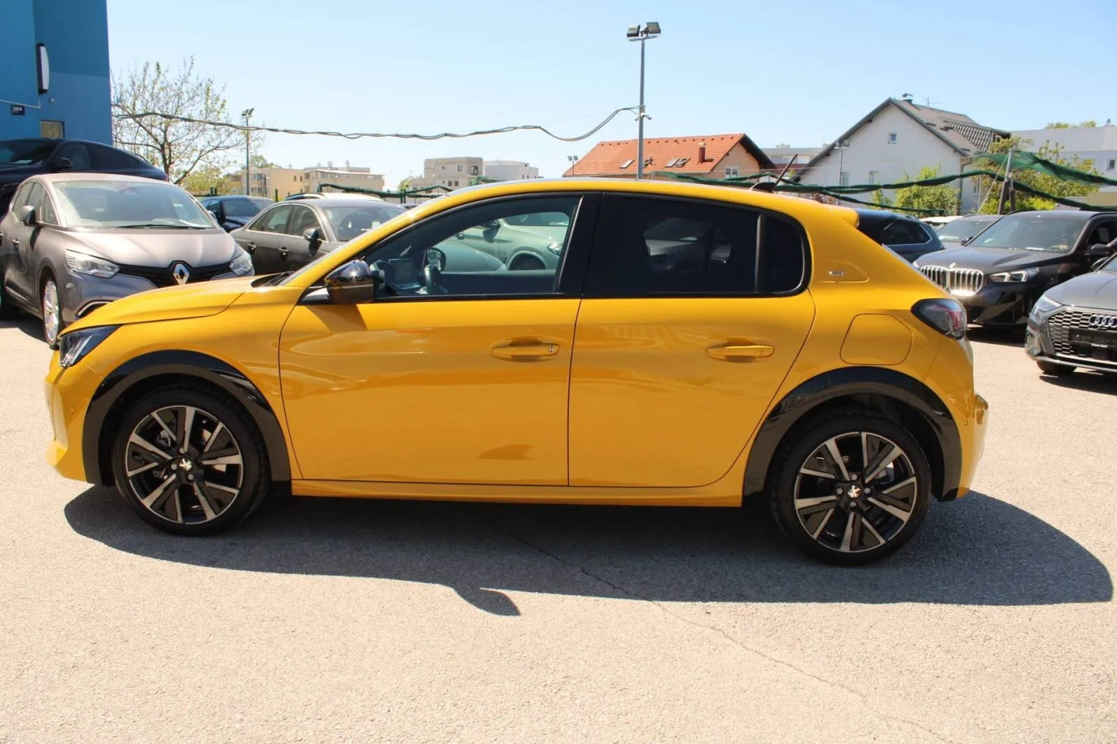 peugeot 208 1.2 130ks gt line automatik *panorama,led,kamera* - slika 8