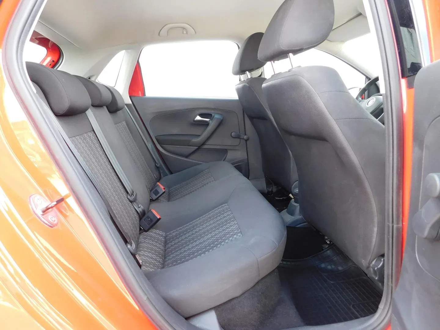 02737 volkswagen polo 1.4 tdi bmt family - slika 12