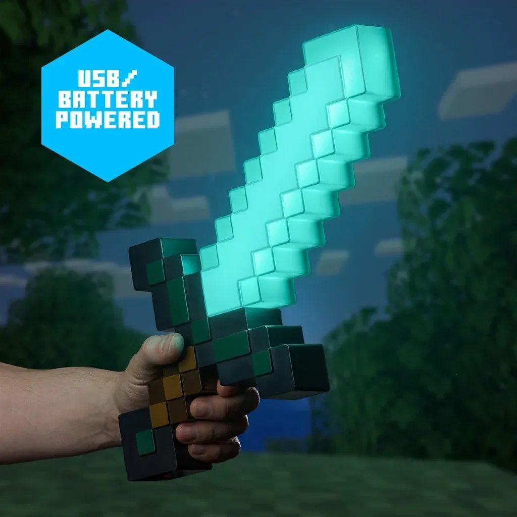 paladone minecraft diamond sword light - slika 9