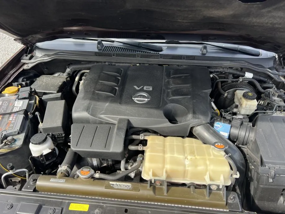 nissan navara 3.0 v6 - slika 14