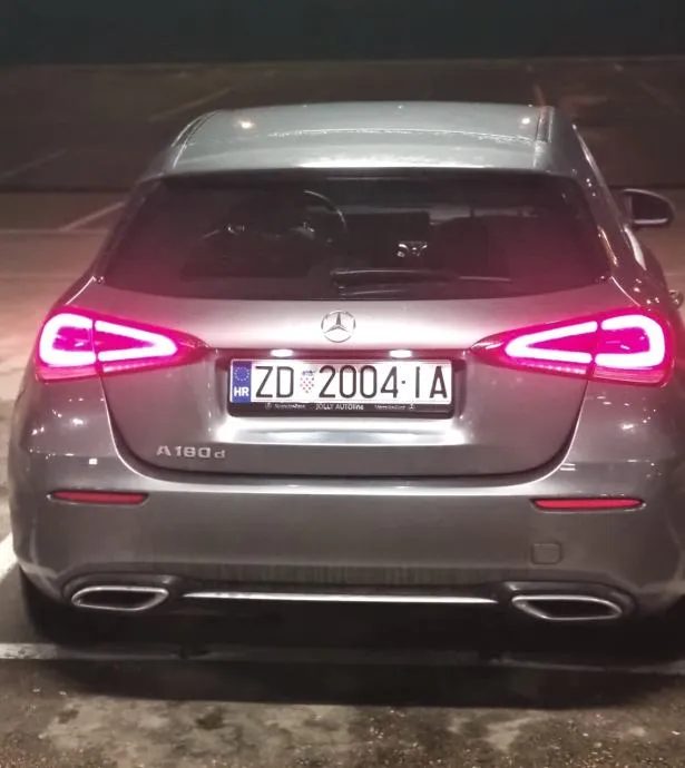 mercedes-benz a-klasa 180 d progressive aut. |led |kam |ambi |17''alu - slika 25
