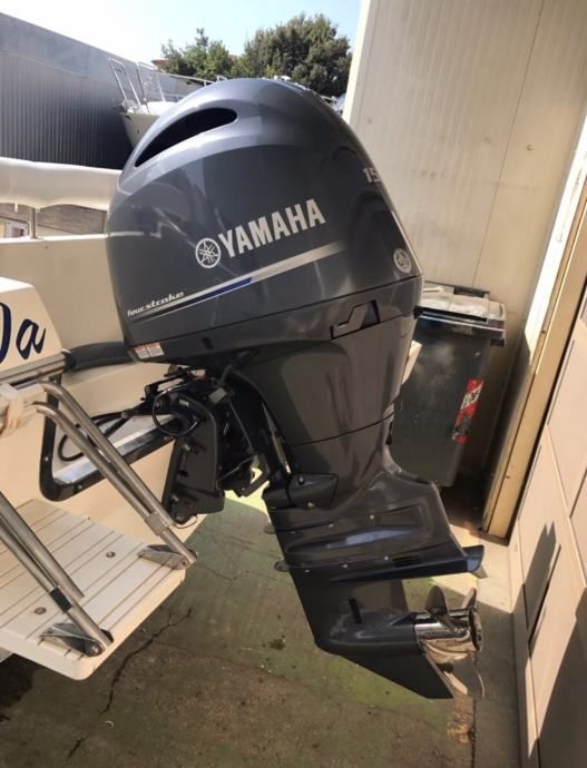 fisherman sa kabinom white sark 226 – moguca zamjena za veci - slika 7