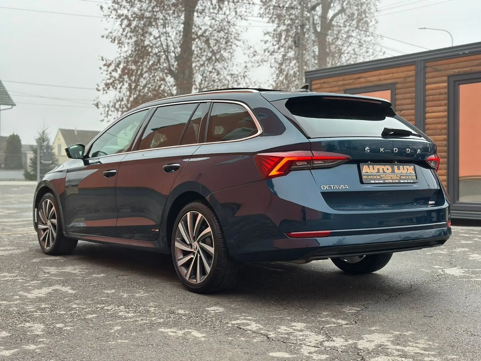 škoda octavia combi 2,0 tdi automatik •2021g•pano•kamera•leasing7god - slika 4